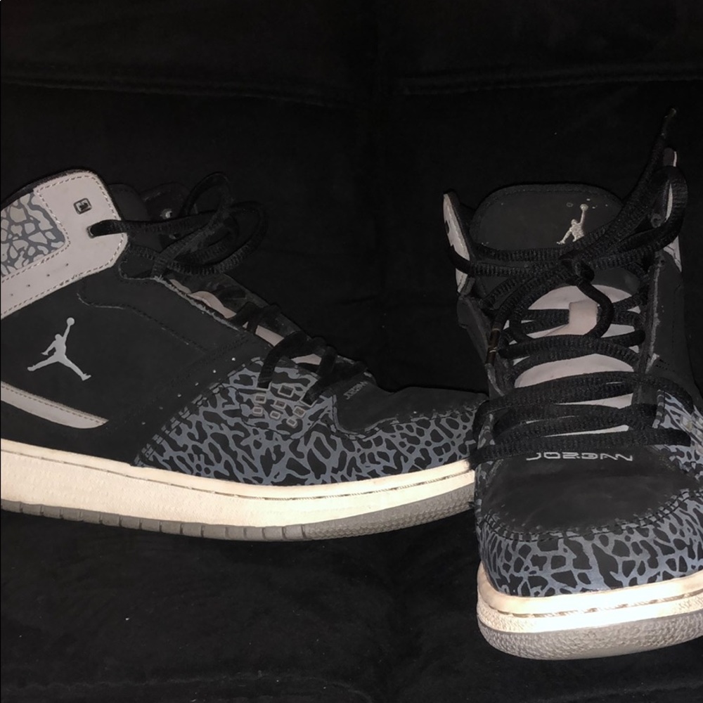 Jordan’s size 6